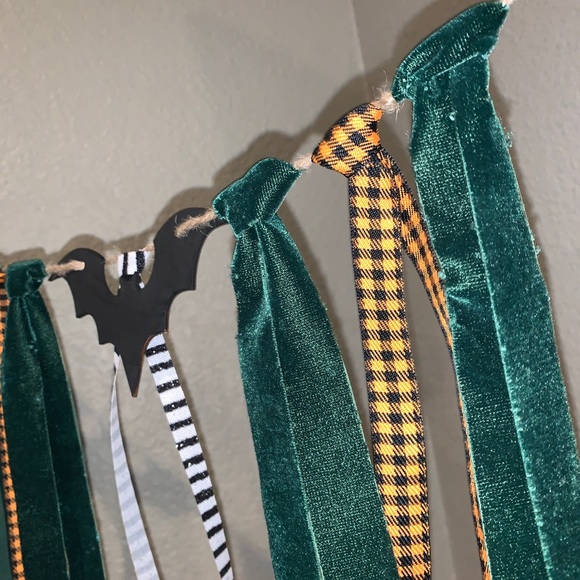 Bat Ribbon Banner - Picture 5 of 5